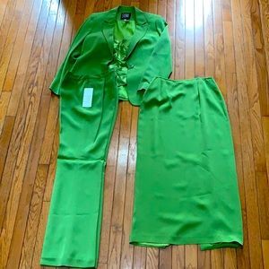 Sioni Couture Green 4-piece suit in size 8